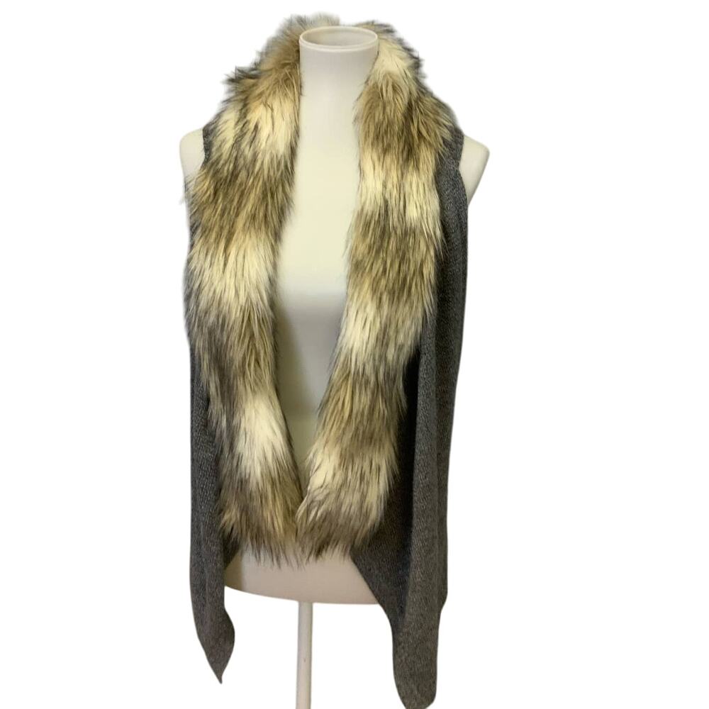 Mod Womens Medium Super Soft Faux Fur Sleeveless Open Cardigan Sweater Top
